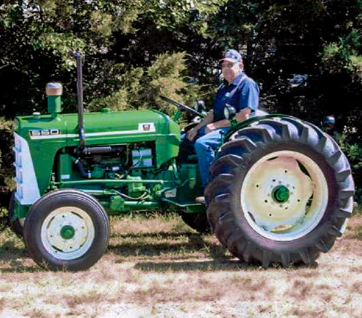  550-Oliver-Tractor-Full.jpg