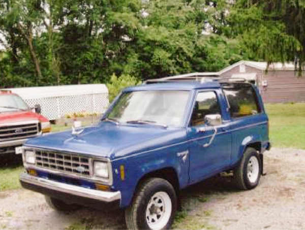  88fordbronco-full.jpg